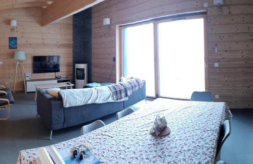 Chamrousse Ski Chalet | Grand chalet moderne pour 12 personnes avec WiFi à Chamrousse - FR-1-340-211