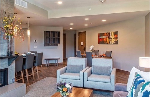 Peak 8 Condo | Grand Colorado Peak 8 [Ski-in/Ski Out] 1BR- Sleeps 4 - Luxury Resort & Spa