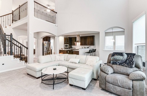 Iowa Colony House | Grand Family Home w/Patio & Fenced Yard in Arcola