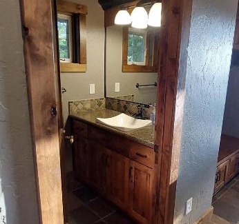 Colbert House | Grand Getaway at Green Bluff