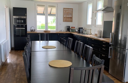 Moncoutant House | Grand Gite Familial Avec Piscine Proche PUY DU FOU