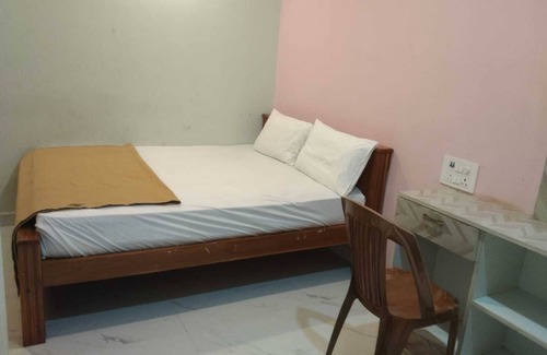 Honavar Hotel | Grand Inn Lodging And Boarding