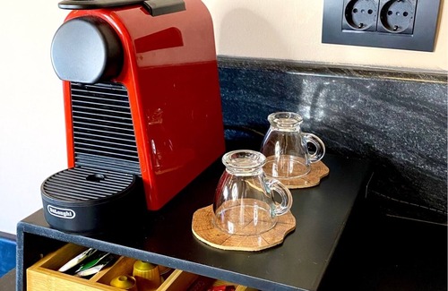 Rhodes Apartment | Grand Master Suite