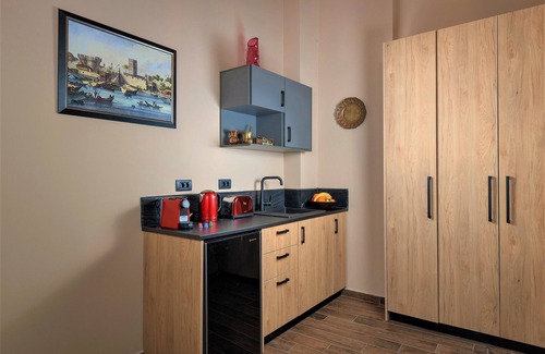 Rhodes Apartment | Grand Master Suite