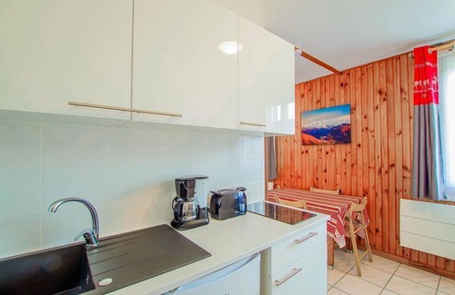 La Llagonne Apartment | Grand Studio Cabine AU Pied DES Pistes DE SKI DE LA Quillane