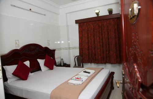 Triplicane Hotel | Grand View Residency Chennai