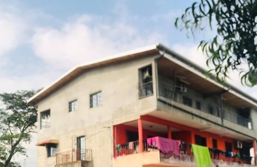 Libreville Apartment | Grande Chambre Américaine Meublée à Alibandeng-libreville