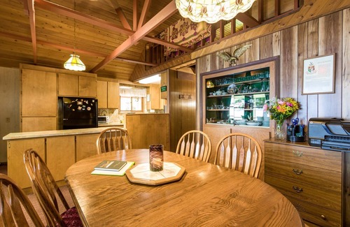 Rollins House | Grandma's cabin in the woods on the lake!