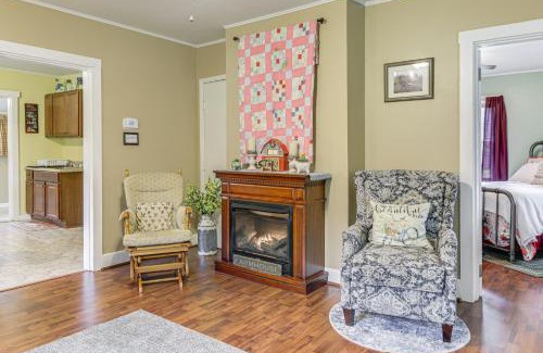 Primrose House | Grandmas Farm House on 125 Acres with Fire Pit!