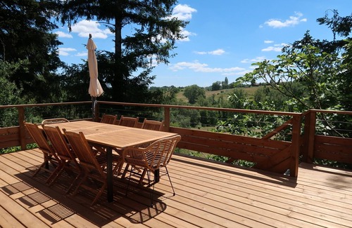 Saint-Bonnet-la-Riviere House | Grange La Rouge - gîte Corrèze Breathtaking view of the surrounding countryside!