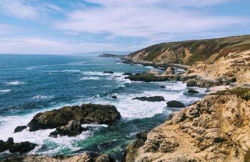 Santa Rosa House | Grape Expectations- A Winemakers Cozy Retreat