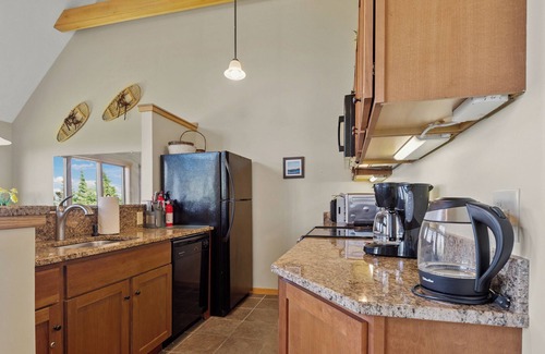 Rangeley Condo | Gray Fox 7 | Beautiful ski in/ski out condo, with amazing views!