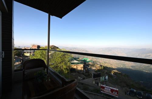 Fagu Bed & Breakfast | Gray Roof 3-BR Attic By Humble Stay