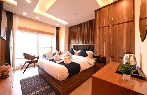 Fagu Bed & Breakfast | Gray Roof 3-BR Attic By Humble Stay