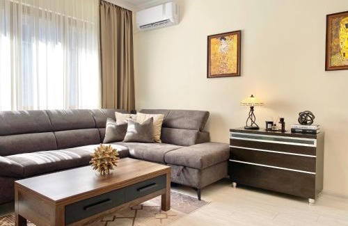 Stara Zagora Apartment | Great 2BDR Apartment in the Centre for 6 Guests