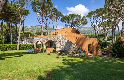 Latina Lido Villa | Great Dune beachfront villa with exclusive direct access to the 50m beach