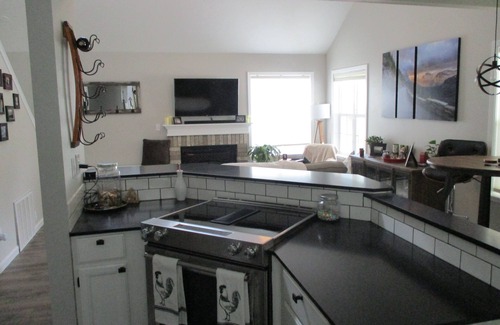 Kalispell House | Great Mid-to-Downtown Location only 30 minuets to Glacier National Park!