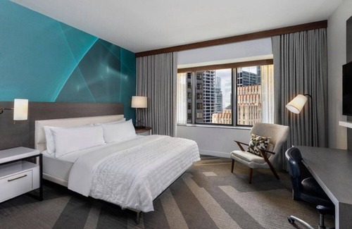 Downtown Houston Hotel | Great Relaxing Overnight Stay! Spacious Accommodation, Near Art Car Museum!