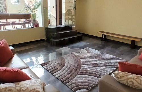 Leon House | Great unique experience, Famil