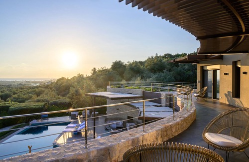 Tragana Villa | Greek Villa of Exceptional Beauty & Sea Views - 10-12 p - 4 min to golf courses!