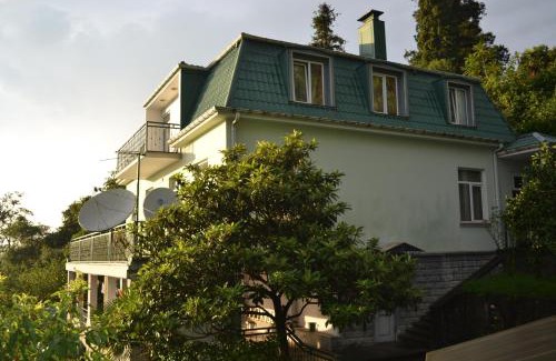 Mtsvane Kontskhi House | Green Cape Holiday Home