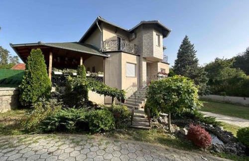 Petrovaradin Villa | Green Leaf