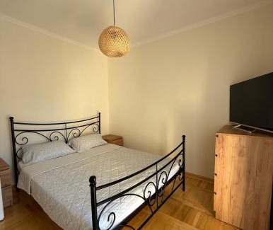 Petrovaradin Villa | Green Leaf