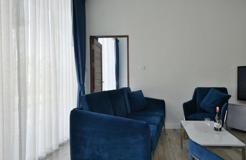 Phra Pradaeng Villa | Green Lung Pool Villas Bangkok