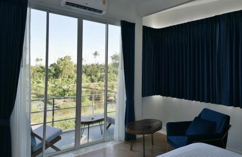 Phra Pradaeng Villa | Green Lung Pool Villas Bangkok