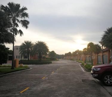 Chonburi Villa | Green Olive Villa Amata Spring Golf