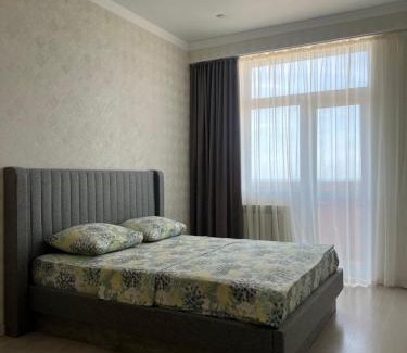 Aktau Apartment | Green Plaza Трехкомнатная