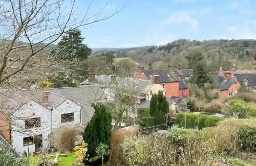 Alton House | Greenways