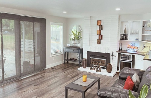 Gresham House | Gresham Golf Course - Ranch Style With Swimming Pool