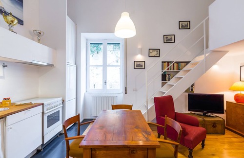 Vomero Apartment | Grifeo- Quiet Flat on Panoramic Route
