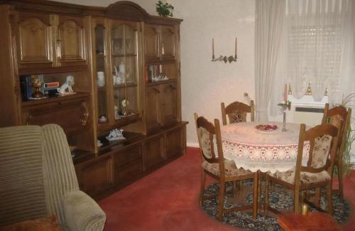 Steinen Apartment | Große Ferienwohnung Mit Balkon Und Garten