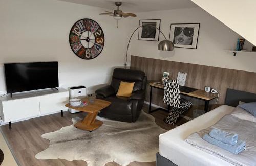 Fuerth Apartment | Große gemütliche Ferienwohnung mit Klimaanlage, Parkplatz inklusive TOP !