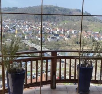 Eberbach Villa | Großzügige Villa in Hanglage am Neckar