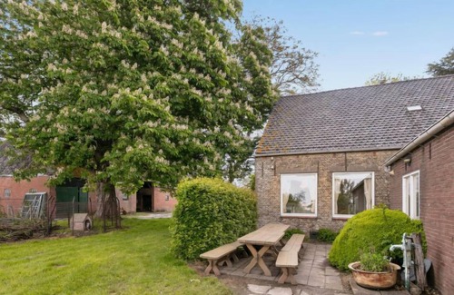 Zaamslag House | Groepswoning De Appelgaard by Interhome