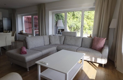 Doelsach Apartment | Ground floor apartment HIGHSPEED W-LAN, 5 persons, terrace/garden for single use