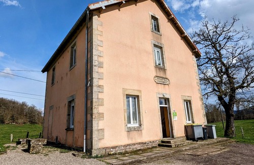 Travexin Cottage | Ground floor apartment in Mélisey, near Mille Étangs