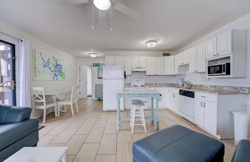 Lake of the Ozarks Condo | GROUND LEVEL Walk right out and nPOOL DOCKS Corner unit see 180 degree