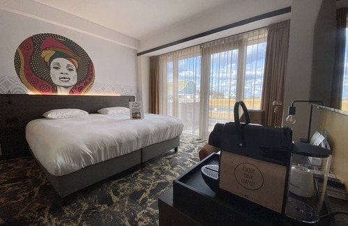 Emmen Hotel | Group Emmen Getaway | Close to Nature Reserves, Wildlands Zoo & Cultural Spots