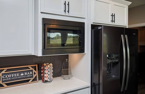 Granger House | Group Friendly 4 Bed 3 Bath Home Sleeps 12 Close to Sports Complexes