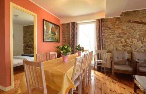 Heppenbach House | Group house with 3 apartment for family