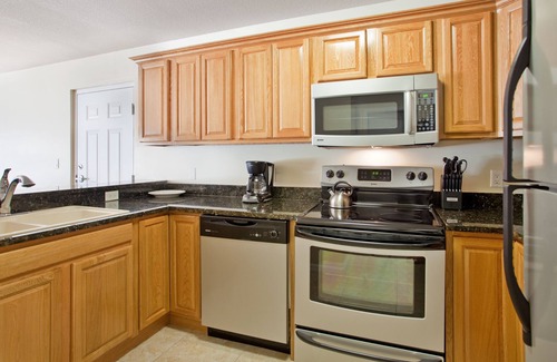 Crystal Harbour Apartment | Group Vacation Destination! 3 Great Units, FREE Parking, Near Dolphin Discovery!