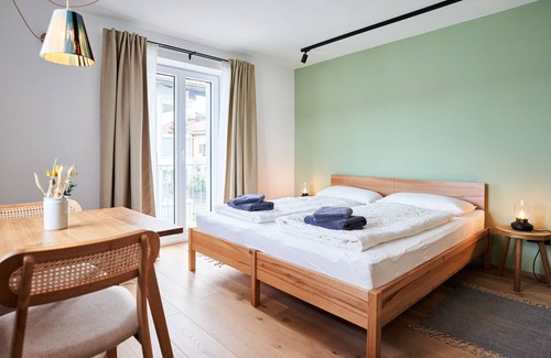 Bad Toelz House | Guest House 'Alte Seifensiederei - Jane' with Shared Terrace, Shared Garden and Wi-Fi