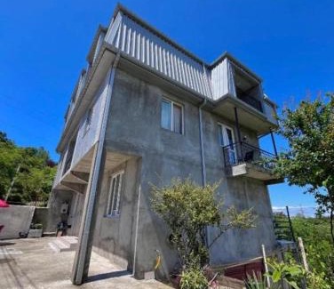 Mtsvane Kontskhi House | Guest House Bagrationi