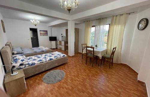 Berzhite Hotel | Guest House Erzeni