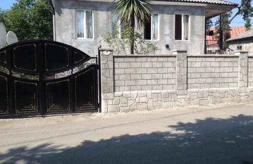 Makhinjauri House | Guest House Maxim