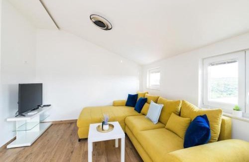 Razanac Apartment | Guest House Mistral